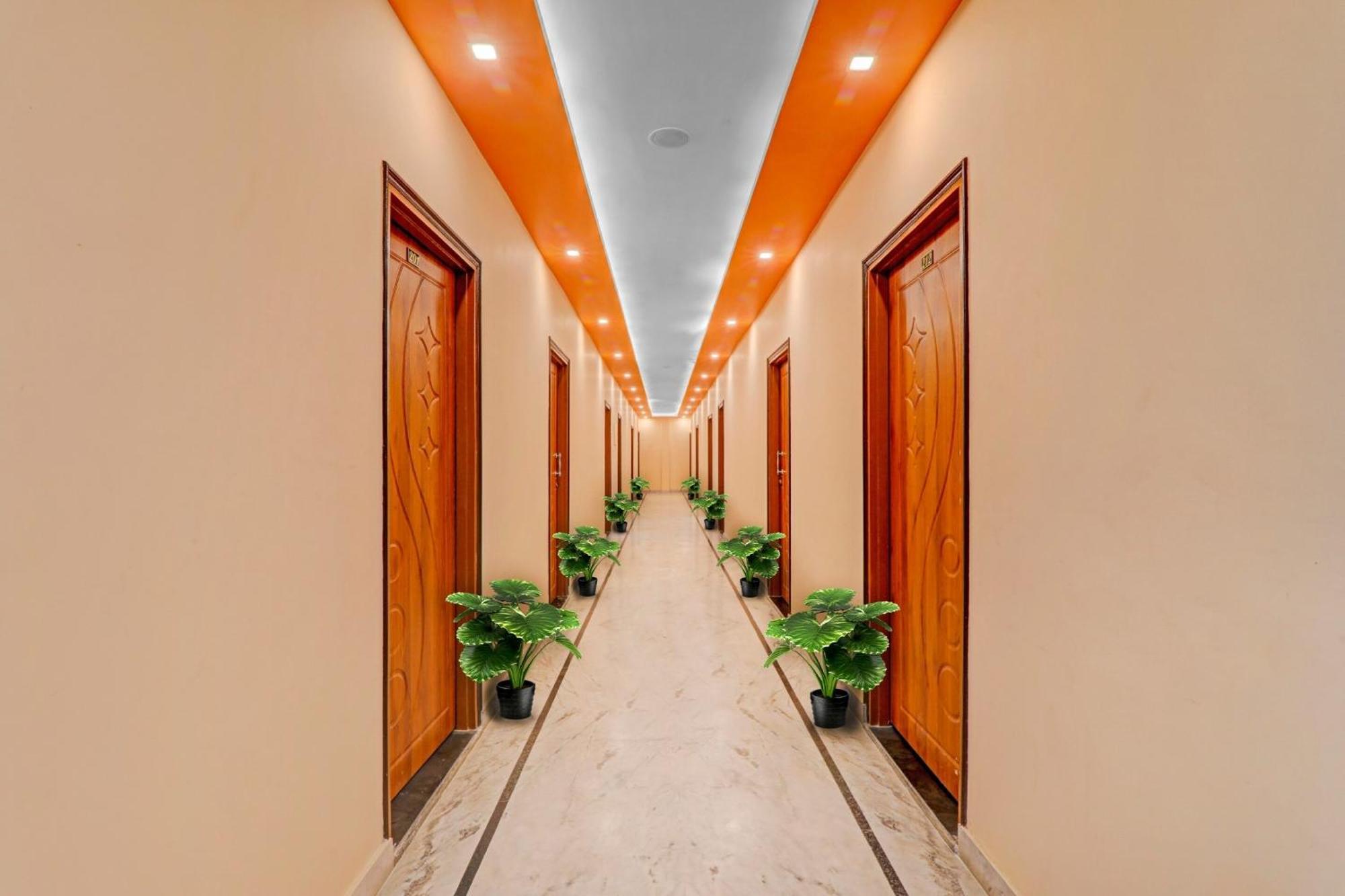 Hotel O Chauhan Palace Lucknow Exterior photo